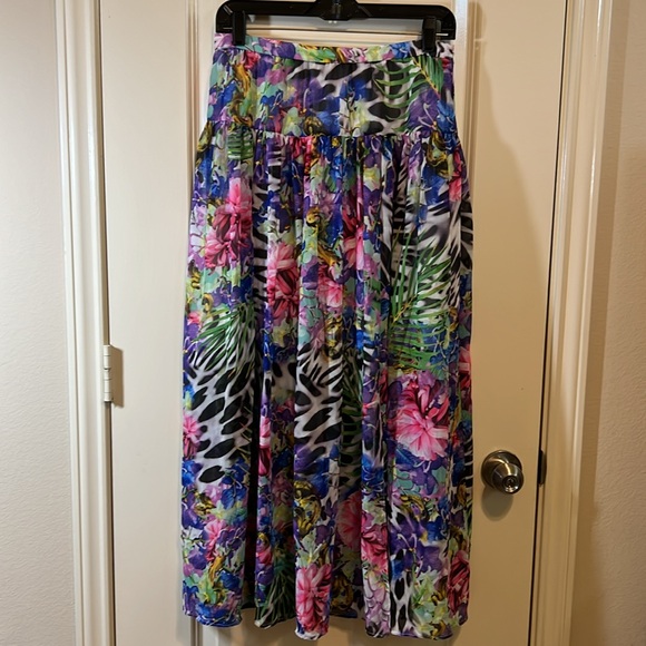 Boston Proper Dresses & Skirts - Boston Proper tropical print chiffon skirt